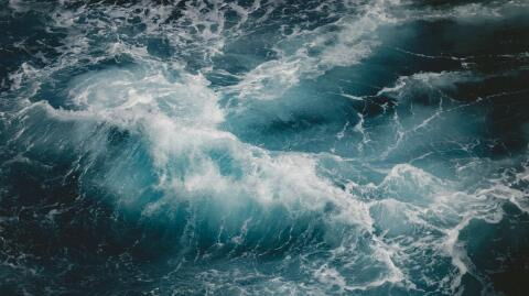 Shocking footage of Nord Stream gas leak in the Baltic Sea has been captured (VIDEO)