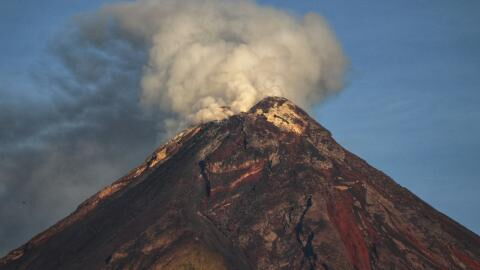 This 'monster' volcano in Iceland has experts worried of possible eruption 'within days'