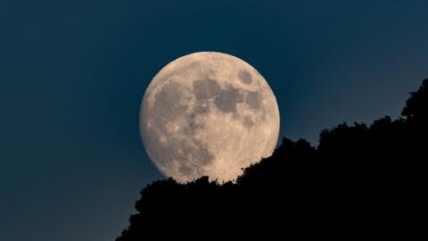 The full moon in Aries on September 29 will tranform these 3 astro signs