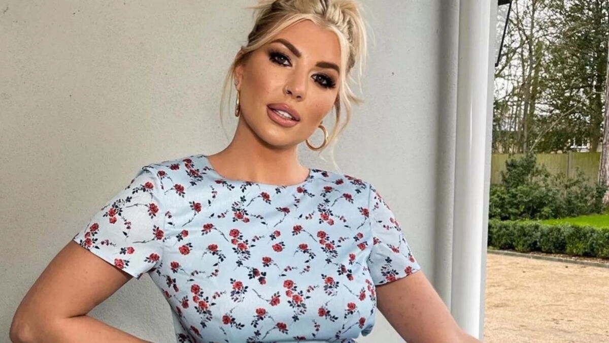 Olivia Bowen shares important message with non-edited photos