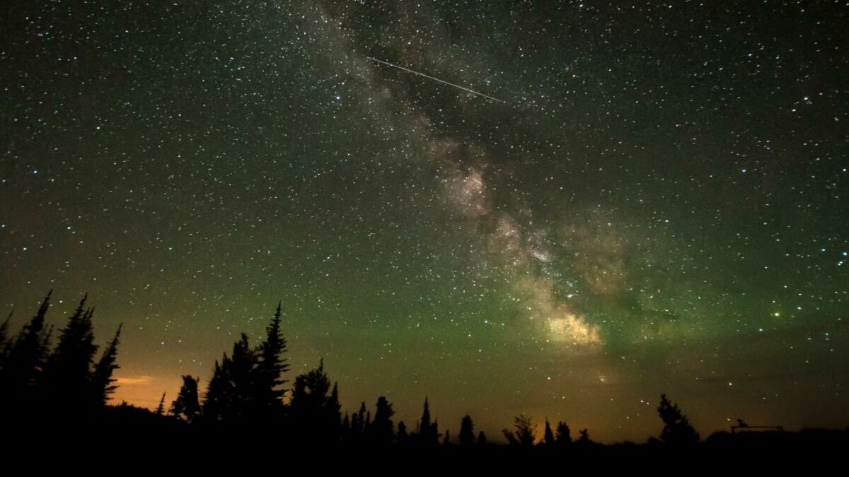 Green meteors spotted in New Zealand, experts explain the origin of ...