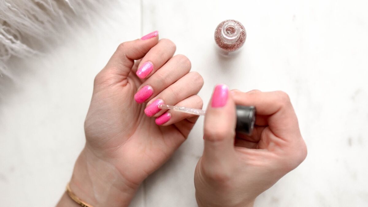 Remove nail polish stains from your clothes with these easy tricks Remove nail polish stains from your clothes with these easy tricks