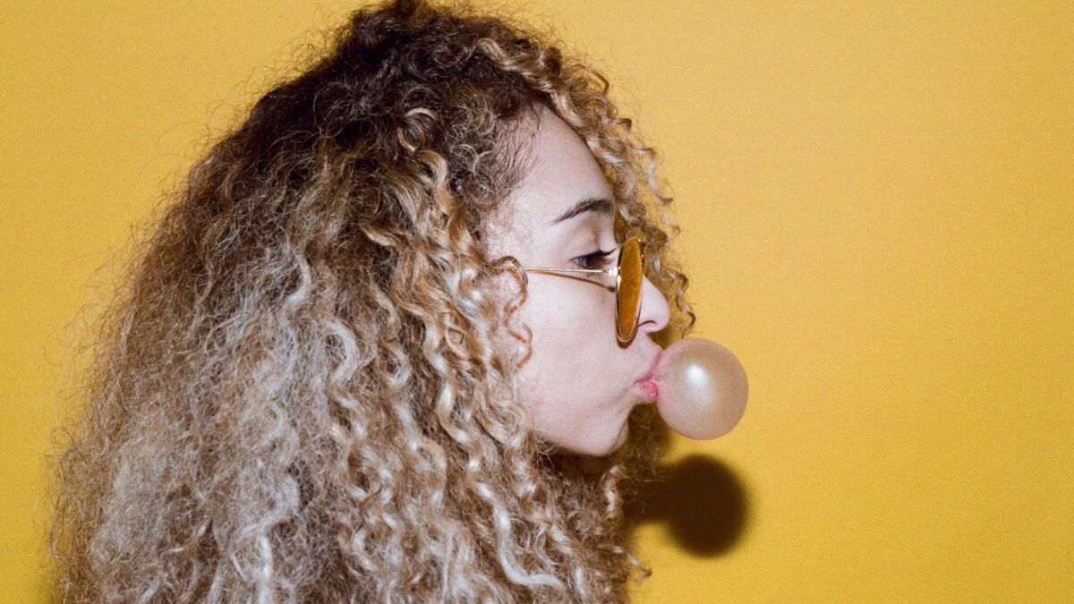 Got chewing gum on your clothes? Remove it with these simple tricks