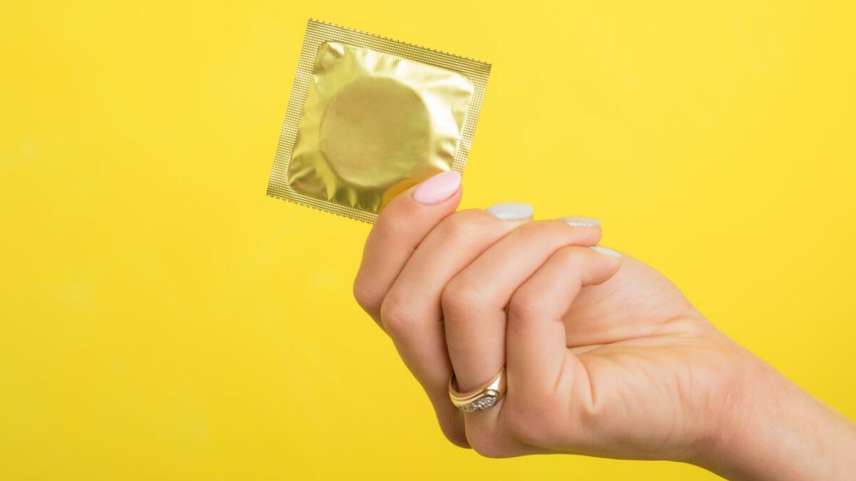 Condom unisex Gynecologist Invents