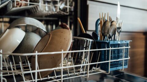 How to keep your dishwasher smelling fresh and clean with natural products