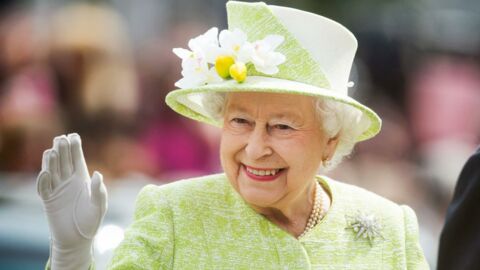 This is why the Queen's hands are purple in the recent photograph
