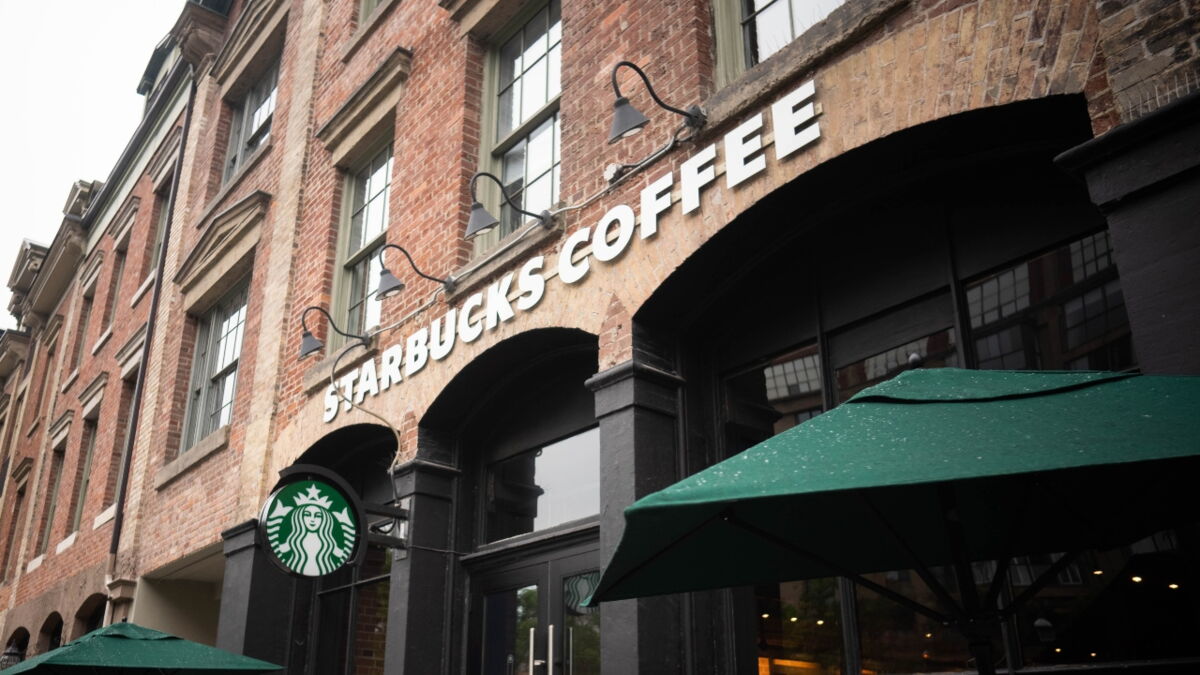 Esta es la sorprendente razón por la que los empleados escriben mal su nombre