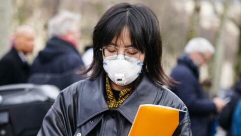 How To Keep Your Glasses From Fogging Up While Wearing a Mask