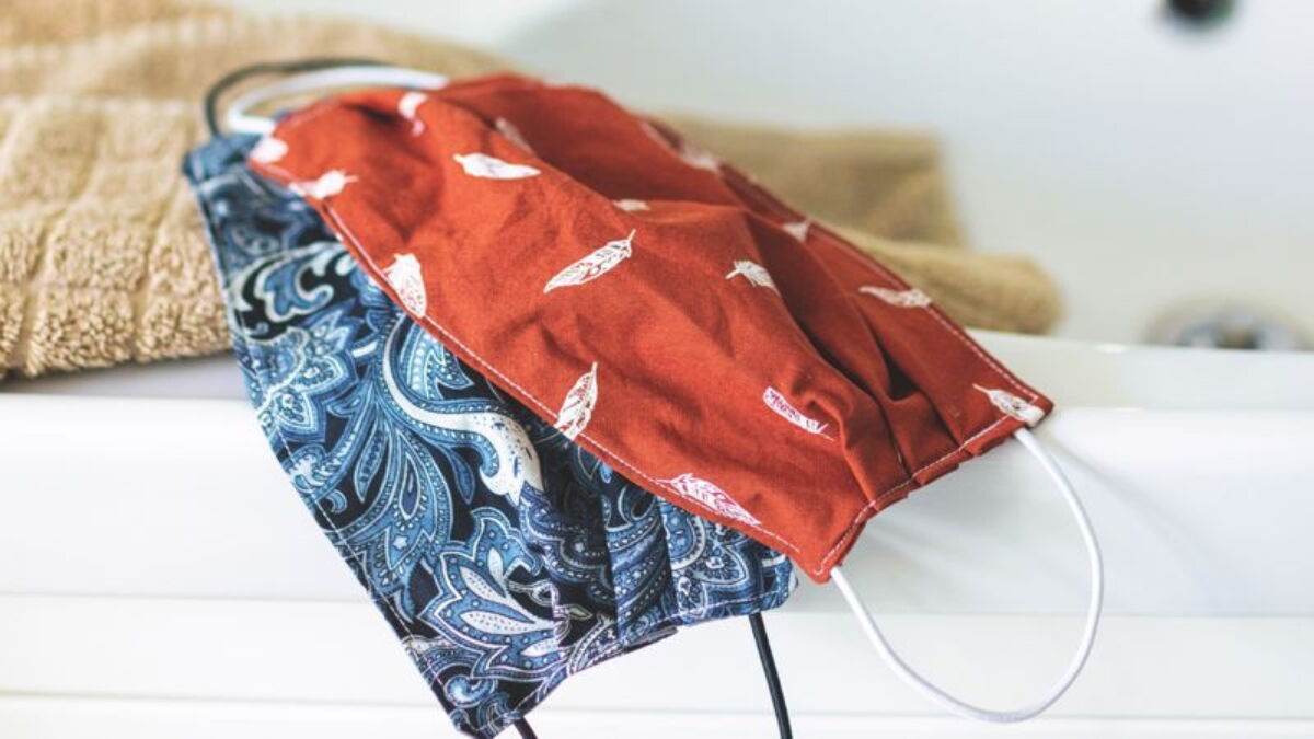 How to Disinfect a Cloth Mask Without a Washing Machine