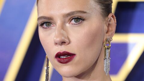 Scarlett Johansson ose le décolleté XXL et c'est sublime ! (Photos)