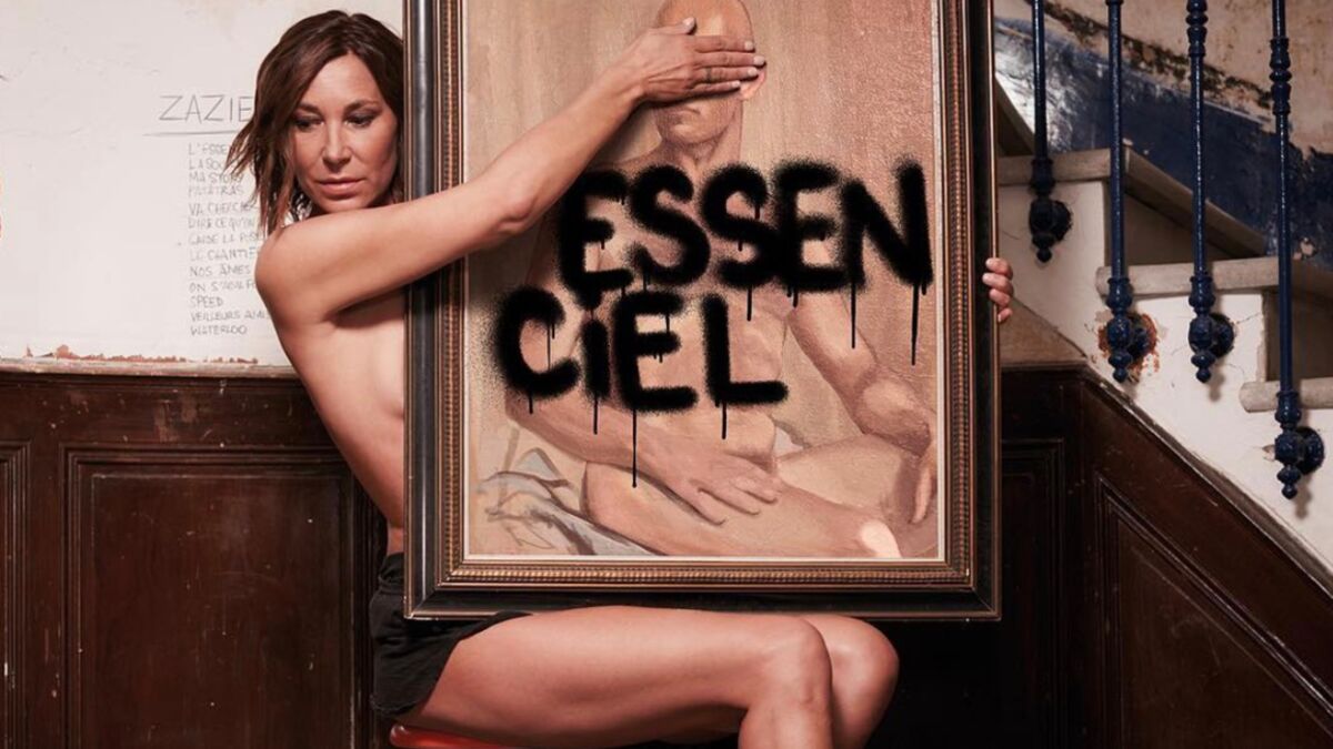 Zazie : Pourquoi est-elle nue sur la pochette de son album ?