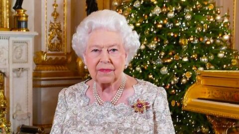 Voilà pourquoi Elizabeth II veut garder ses décorations de Noël jusqu'en Février