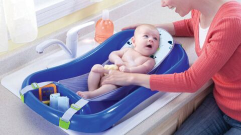 Comment donner un bain à bébé ? - Parlonsbambins
