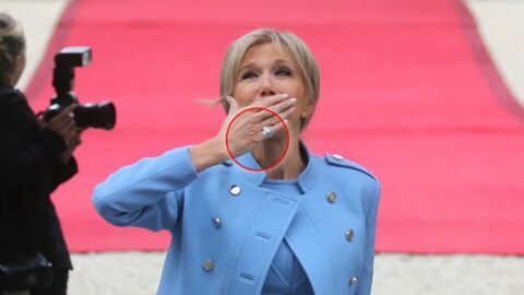 Brigitte Macron : la bague serpent de l'épouse d'Emmanuel Macron rend tout le monde fou !
