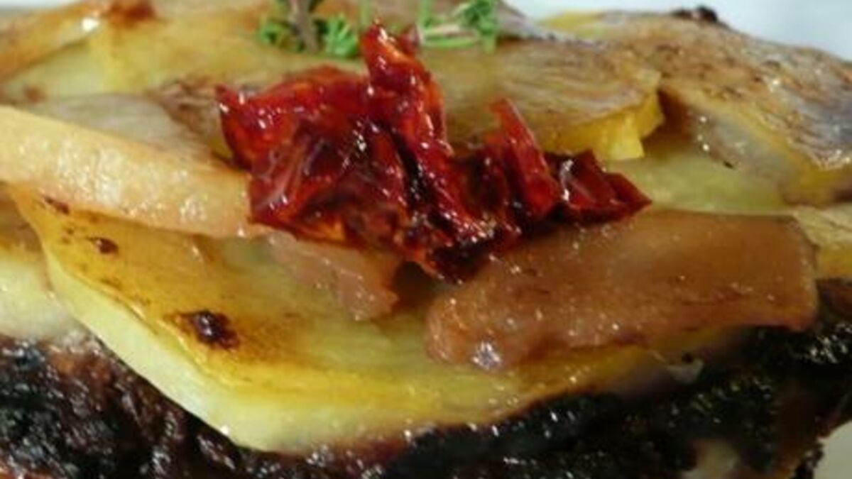 Cuisine : charlotte de sardine aux pommes de terre et à la tapenade