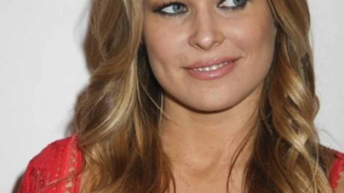 Carmen Electra: "C'est libérateur de poser nue!"