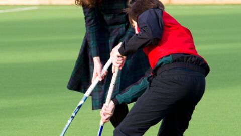 Kate Middleton hockey sur gazon