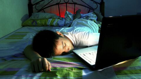 Les jeunes manquent de sommeil à cause des écrans