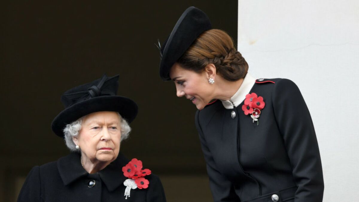 Photos Kate Middleton Pourquoi La Reine Elizabeth Ii A été Très En Colère Contre La Femme Du
