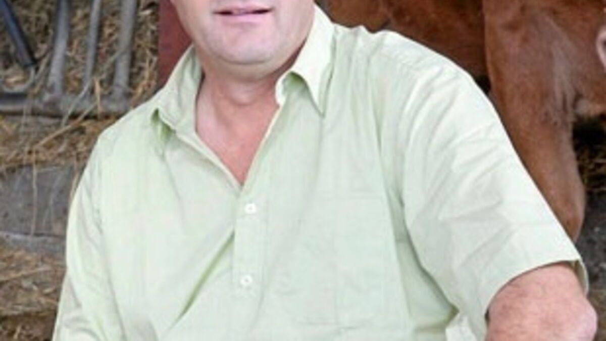 Raymond L Amour Est Dans Le Pre 6 Il N A Toujours Pas Trouve L Amour