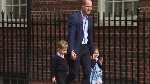 "Elle était la seule à faire ça à Buckingham" : Le prince William reprend une astuce de Lady Diana pour élever ses enfants
