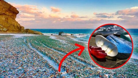 A force de jeter des bouteilles en verre dans l'océan, cette plage s'est transformée d'une drôle de façon