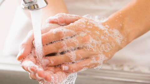 Comment fabriquer une mousse lavante pour les mains maison ?
