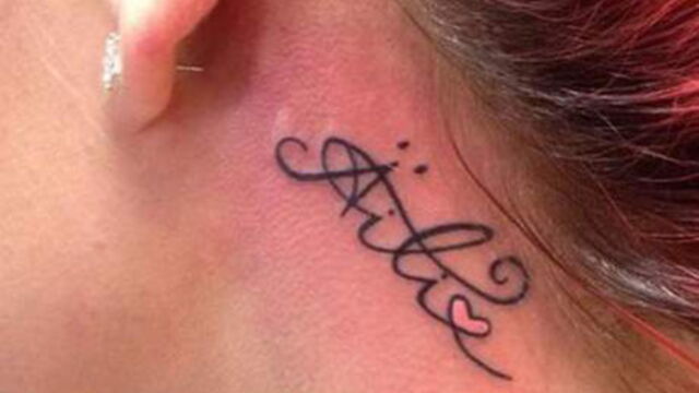 Tatouage Prenom Bras Cheville Cou Les Meilleures Parties Du Corps A Choisir