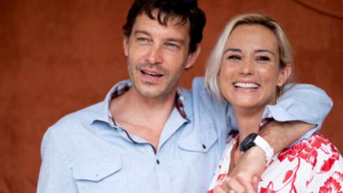 Élodie Gossuin : Un Noël ultra-festif et déjanté en famille, entre masques et bonne humeur