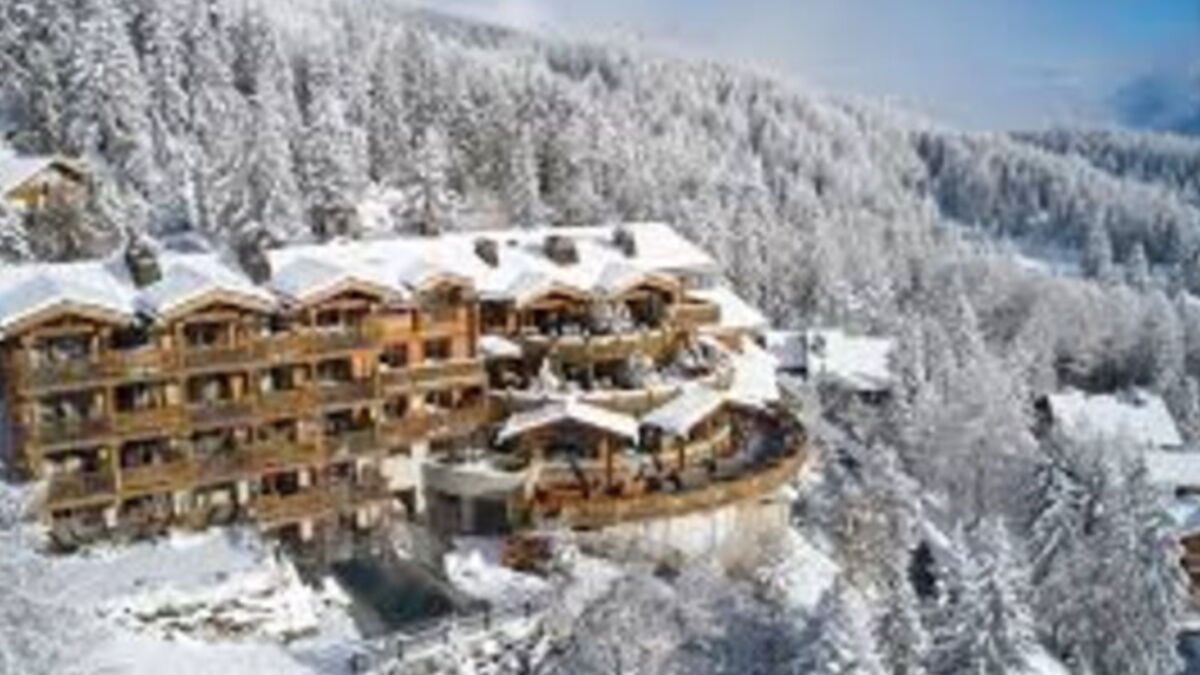 Témoignage poignant de Louise, seule salariée rescapée du drame de Crans-Montana