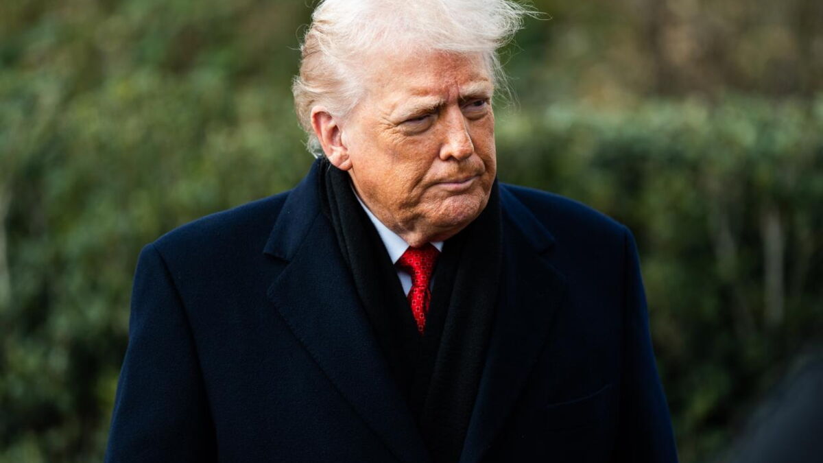 Donald Trump ridiculise Emmanuel Macron et décline le G7