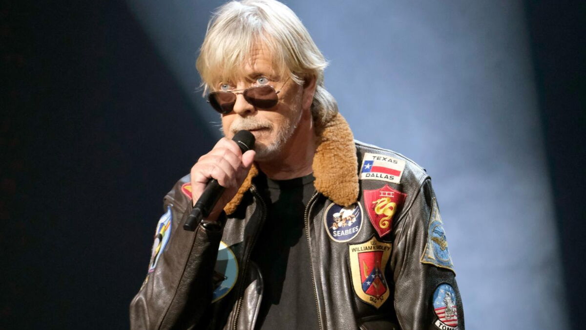 Renaud refuse les Enfoirés : ses critiques qui secouent le show caritatif