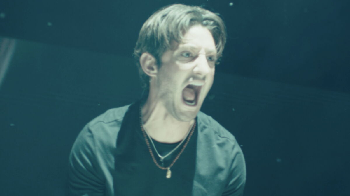 Pierre Niney inquiète ses proches avec ses méthodes extrêmes pour « Gourou »