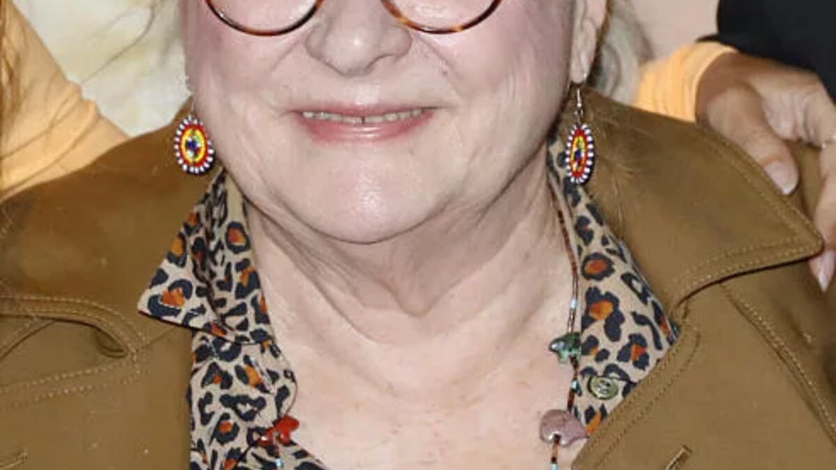 Josiane Balasko encense la rappeuse Leys : la rencontre inattendue ...