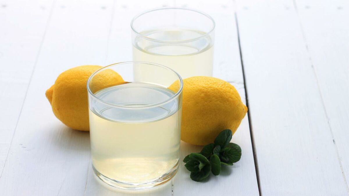 Astuce Pourquoi et comment boire un jus de citron le soir ?