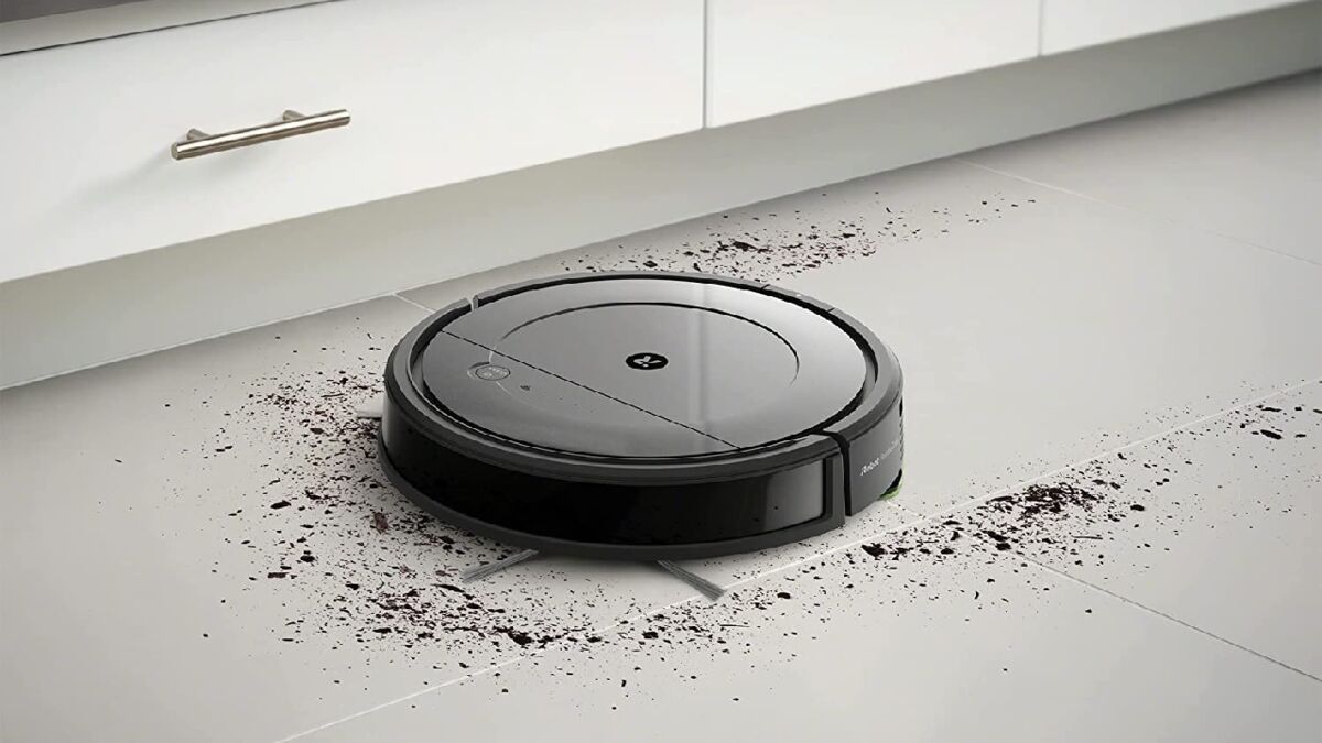 iRobot Aspirateur Robot et Laveur de sols Roomba Combo connecté Via Wi-FI  avec Plusieurs Modes de Nettoyage - Aspiration puissante - Lavage Quotidien  - Suggestions personnalisées : : Cuisine et Maison