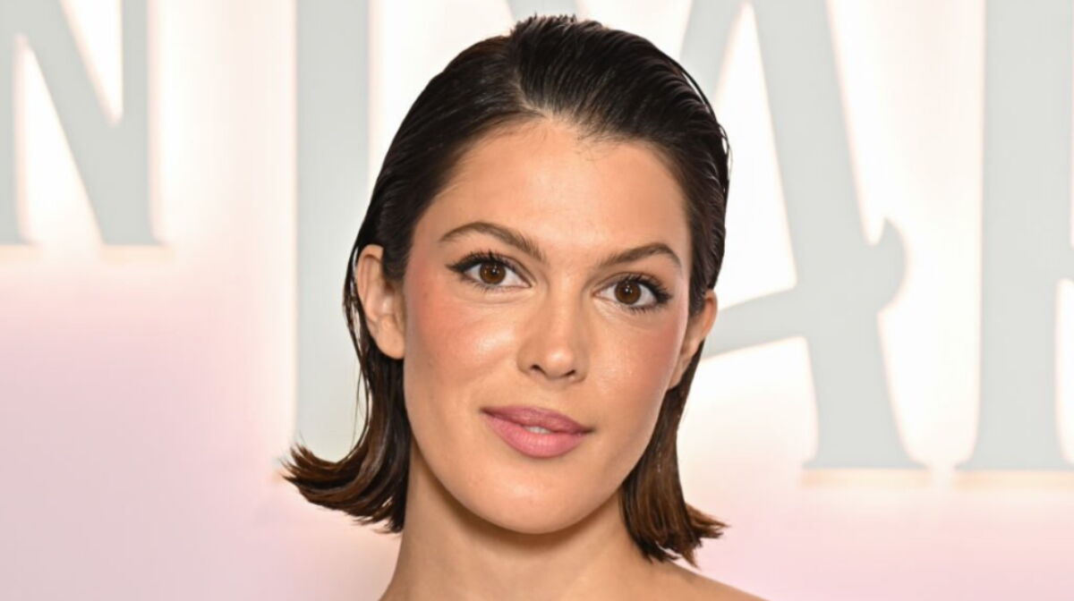 Iris Mittenaere porte plainte pour violences contre son compagnon, il est placé en garde à vue Iris Mittenaere porte plainte pour violences contre son compagnon, il est placé en garde à vue