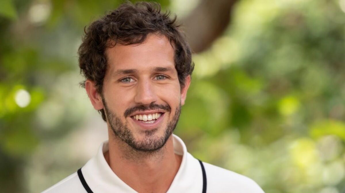 Victor Belmondo évoque ses différences avec son grand-père Jean-Paul Belmondo Victor Belmondo évoque ses différences avec son grand-père Jean-Paul Belmondo
