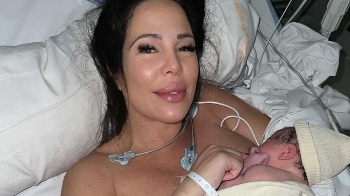 Kim Glow maman pour la première fois : une tendre photo du bébé dévoilée