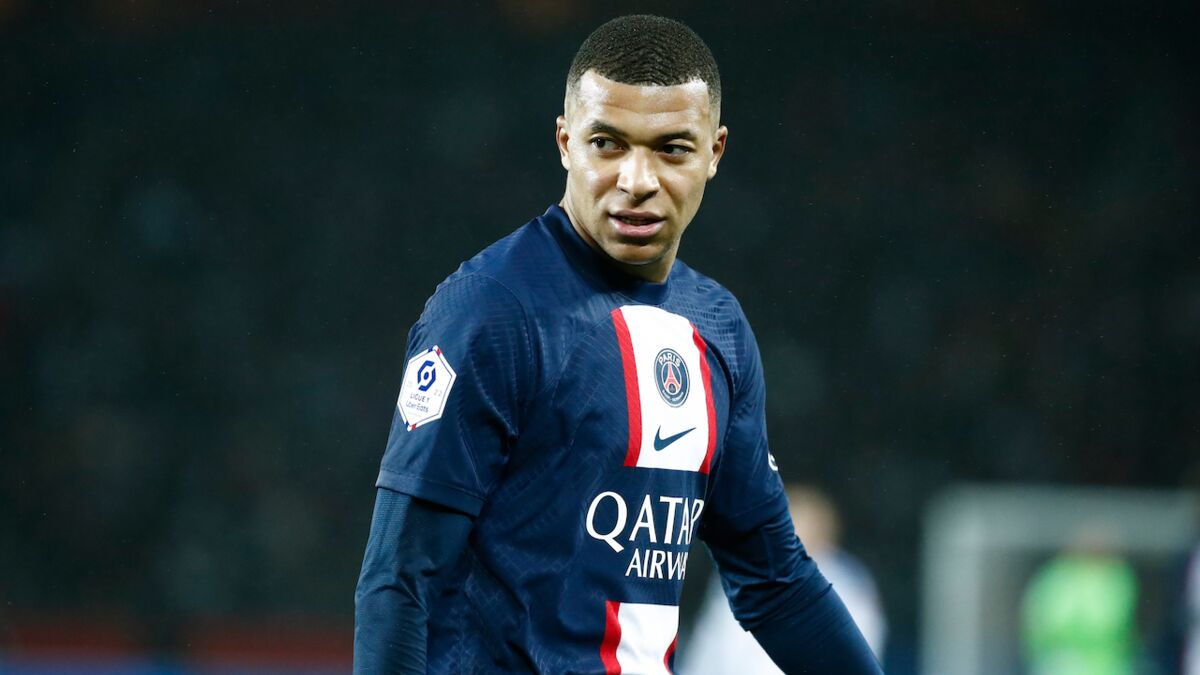 Téléfoot, l'After - Les tweets de la semaine : le cadeau de Mbappé