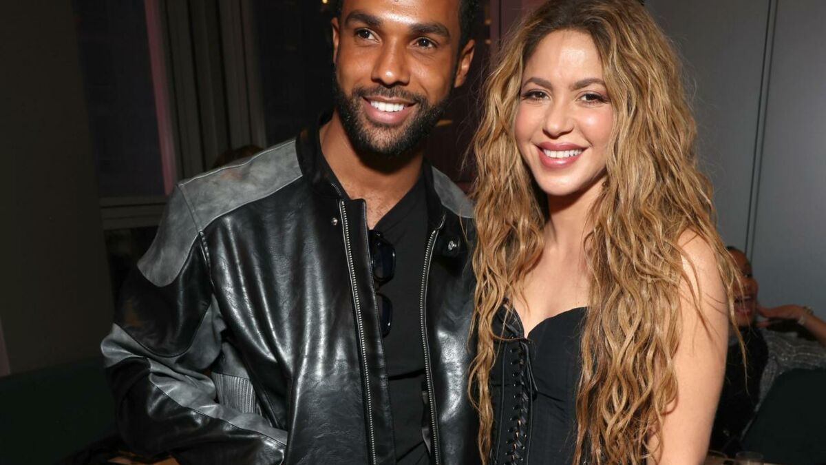 Shakira is paired with Lucien Laviscount, actor of “Emily in Paris.”