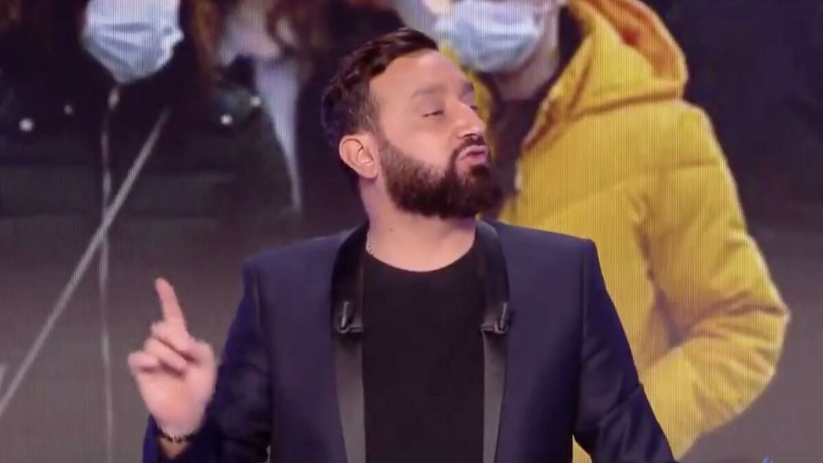 TPMP Cyril Hanouna Accueille Un Nouveau Chroniqueur Sur Le Plateau