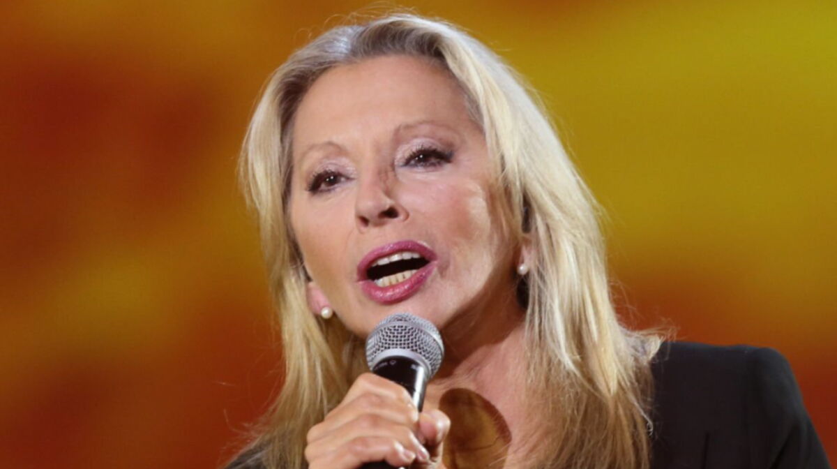 Véronique Sanson se confie sur ses épisodes dépressifs Véronique Sanson se confie sur ses épisodes dépressifs