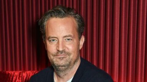 Mort De Matthew Perry : Plus D'un An Après, Lisa Kudrow Retrouve Un 