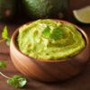 Réalisez la recette du guacamole épicé de Cyril Lignac en 5 minutes chrono