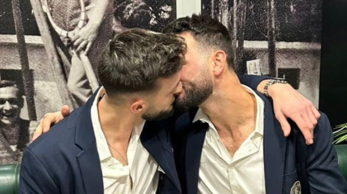 Deux sportifs français s'embrassent et font "le coming out le plus mignon de la terre" sur Instagram