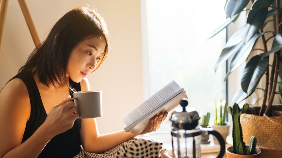 CHOC  cette femme apprend que son mari la trompe en lisant un journal