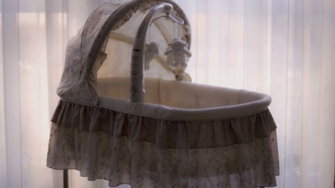 Phénomène paranormal : des parents filment une entité autour du berceau de leur bébé (VIDEO)