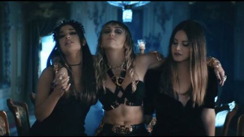 Charlie’s Angel : Ariana Grande, Miley Cyrus et Lana Del Rey badass dans un clip très sensuel !