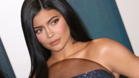 Kylie Jenner adopte la tresse XXL et casse les Internets ! (Vidéo)